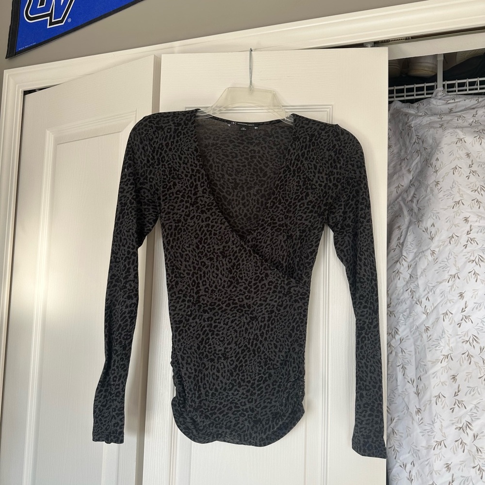 INC Black Leopard Print V-Neck Long Sleeve Top